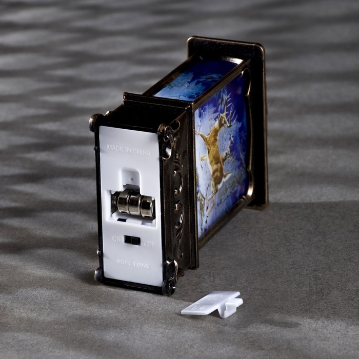 Светодиодная фигура &laquo;Олени в лесу&raquo; 7.6 &times; 13.5 &times; 3.2 см, пластик, батарейки AG13х3 (в комплекте), свечение тёплое белое