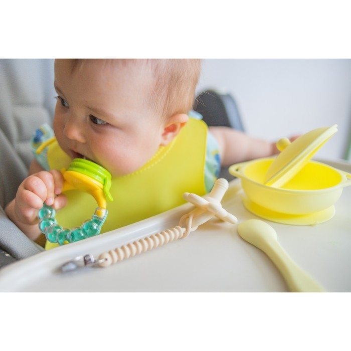 Ниблер для прикорма, с силиконовой сеточкой, ручка-погремушка, цвет зеленый Ниблер для прикорма, с силиконовой сеточкой, ручка-погремушка, цвет зеленый