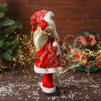 Дед Мороз "С шариком и подарками" двигается, 45х22 см, красный Дед Мороз "С шариком и подарками" двигается, 45х22 см, красный