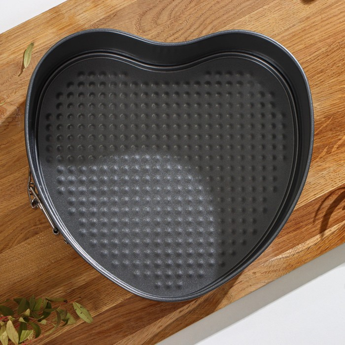 Форма для выпечки Доляна &laquo;Элин. Сердце&raquo;, 23,5&times;22&times;6,8 см, съёмное дно, антипригарное покрытие, цвет чёрный