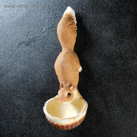 Подвесной декор - кормушка "Белочка" 11х11х35см Подвесной декор - кормушка "Белочка" 11х11х35см