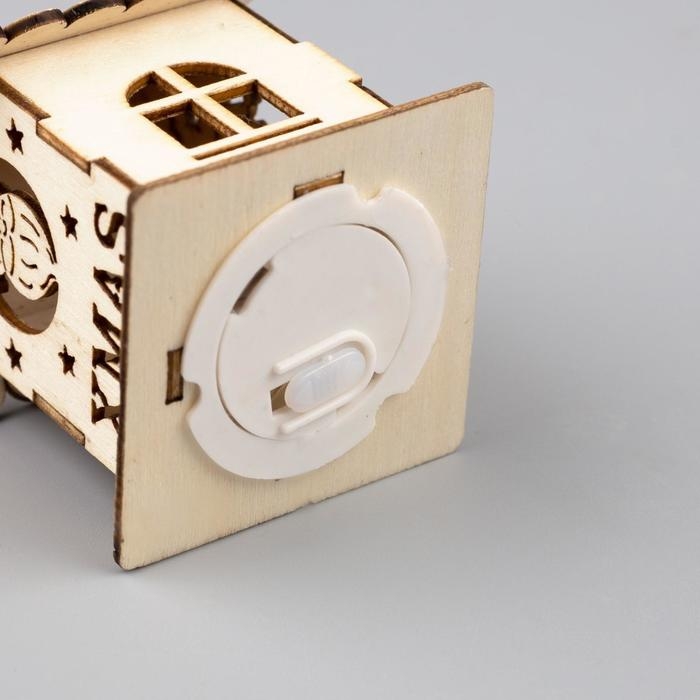 Ёлочная игрушка «Домик с Дедом Морозом», от батареек, свечение тёплое белое Ёлочная игрушка «Домик с Дедом Морозом», от батареек, свечение тёплое белое