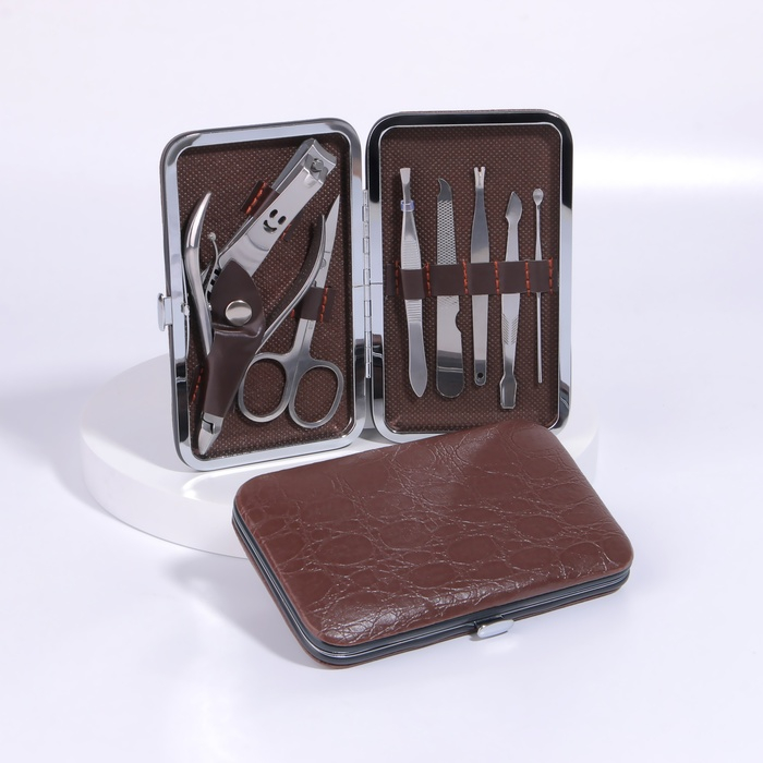 Набор маникюрный «Рептилия», 8 предметов, в футляре, цвет коричневый Набор маникюрный «Рептилия», 8 предметов, в футляре, цвет коричневый