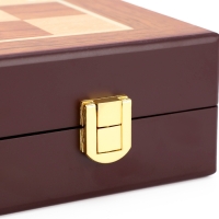 Шахматы, доска 31 х 31 см, король h-7 см, пешка h-3.5 см Шахматы, доска 31 х 31 см, король h-7 см, пешка h-3.5 см