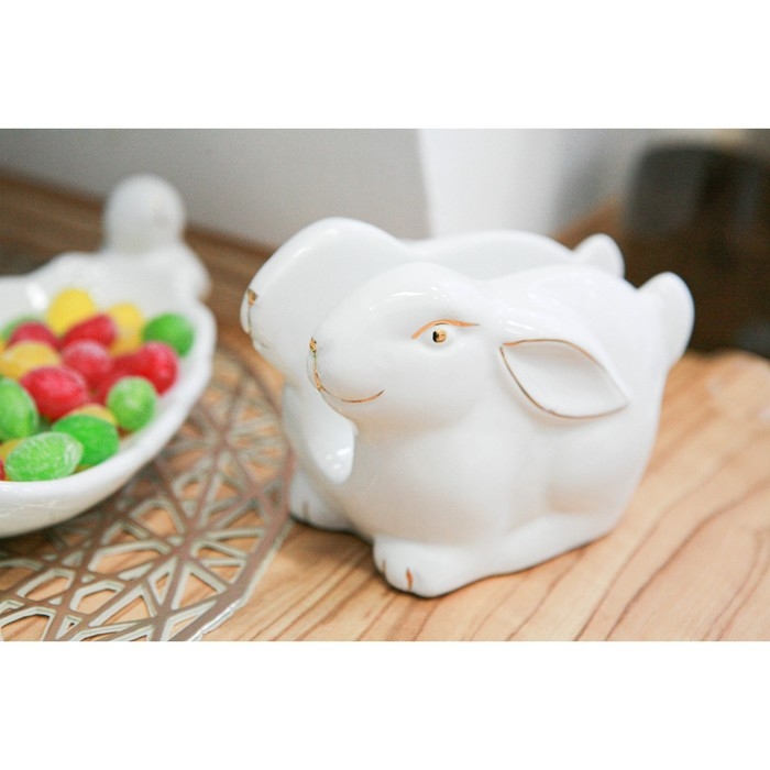 Салфетница Доляна &laquo;Зайка в золотом&raquo;, 12&times;7&times;8,5 см, цвет белый