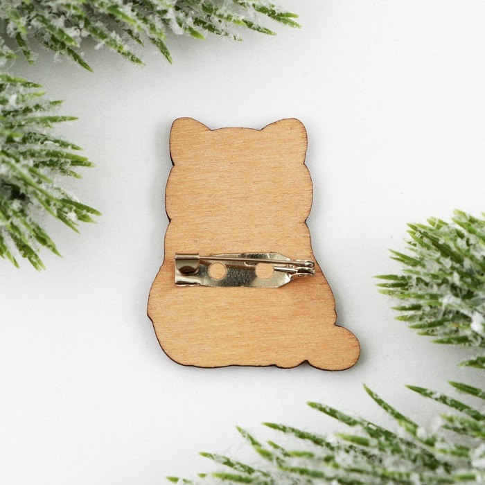 Новогодний значок в коробочке &laquo;Новый год: Котик&raquo; 3,1 х 3,7 см