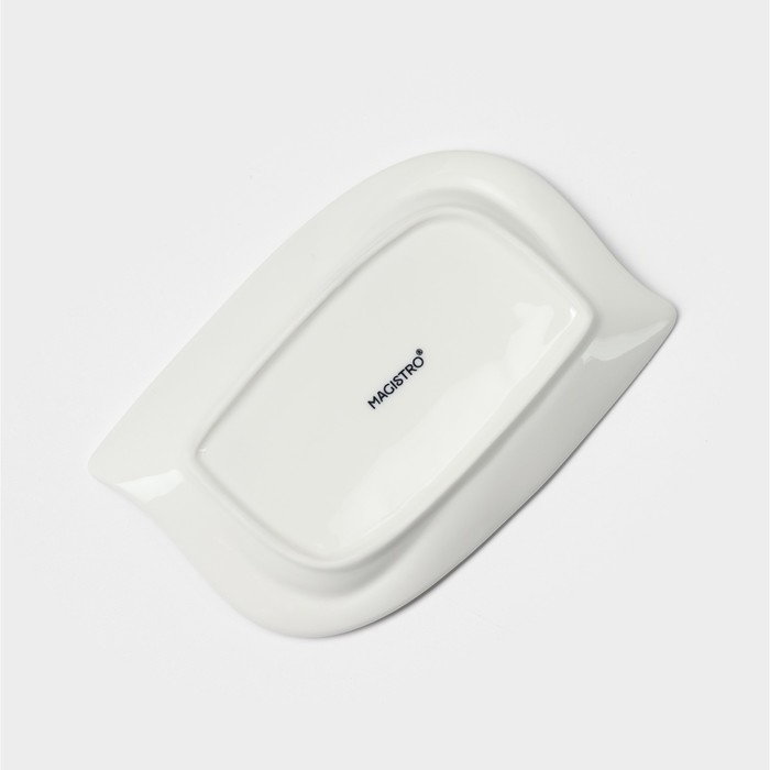 Блюдо фарфоровое Magistro «Либретто», 14×9,5 см, цвет белый Блюдо фарфоровое Magistro «Либретто», 14×9,5 см, цвет белый