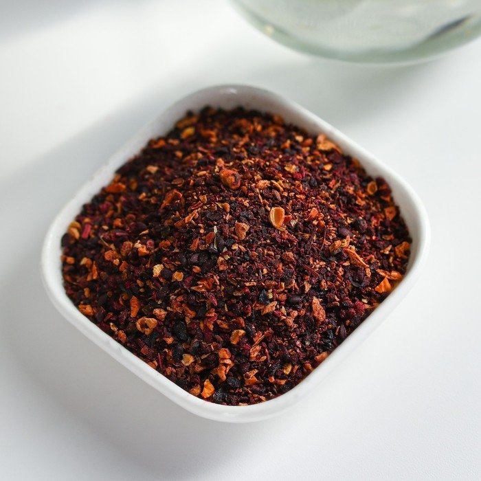 Ягодно-травяной чай &laquo;Любимой маме&raquo;: черника, плоды боярышника, гибискус, зелёное яблоко, арония черноплодная, 50 г.