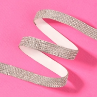 Стразы самоклеящиеся, d = 2 мм, ширина - 14 мм, 4,5 ± 0,5 м, цвет серебряный Стразы самоклеящиеся, d = 2 мм, ширина - 14 мм, 4,5 ± 0,5 м, цвет серебряный