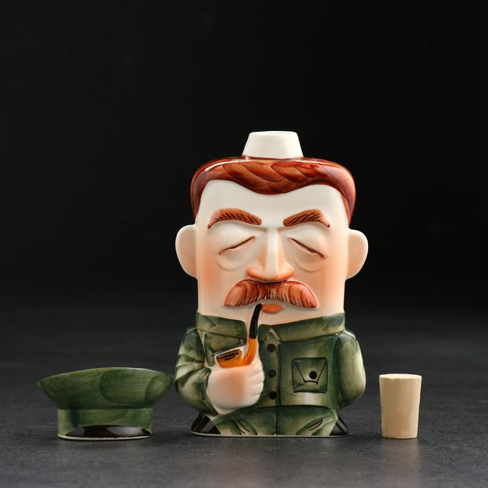 Штоф фарфоровый &laquo;Сталин&raquo;, в упаковке книге