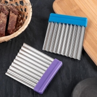 Нож для фигурной резки Доляна &laquo;Гребень&raquo;, 10&times;9 см, цвет МИКС