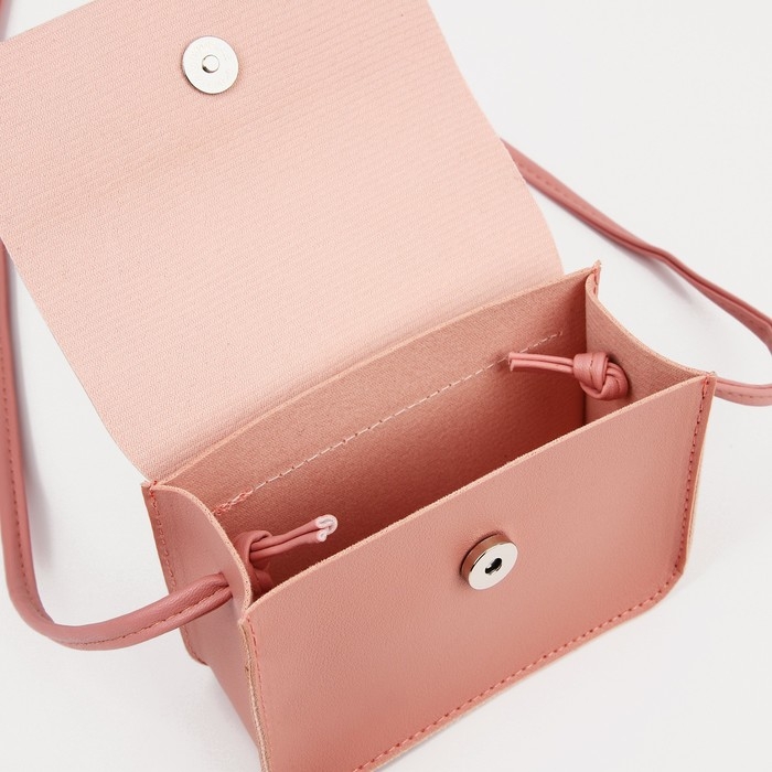 Сумка детская для девочки на магните, длинный ремень, цвет розовый