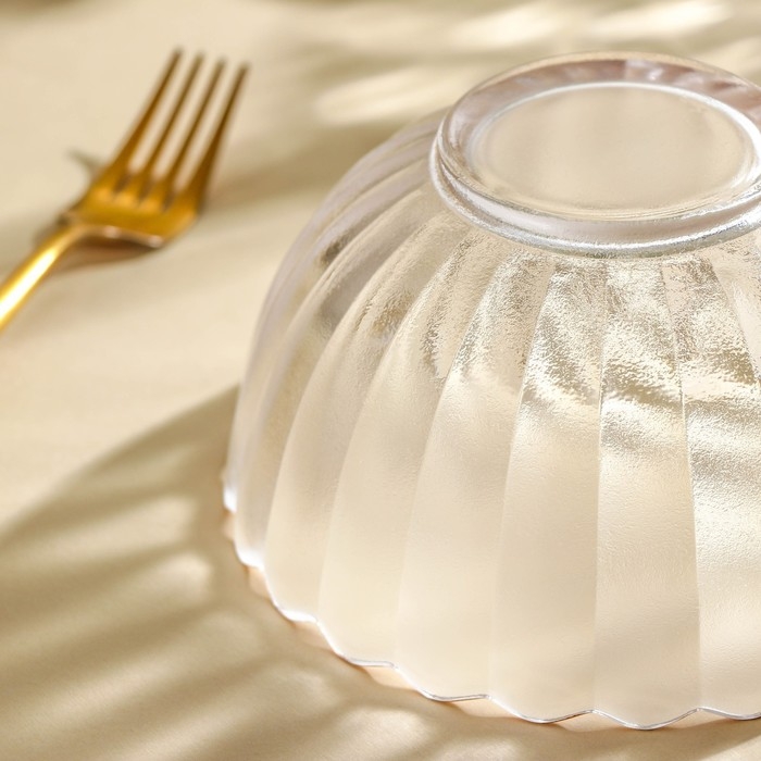 Салатник стеклянный фигурный &laquo;Хризантема&raquo;, 700 мл, d=15 см, цвет прозрачный