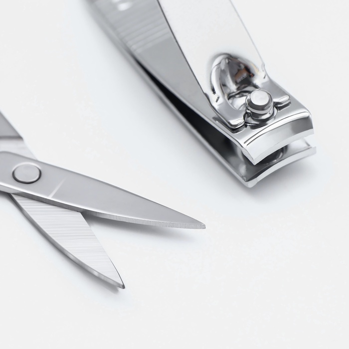 Набор маникюрный, 7 предметов, в футляре, цвет чёрный Набор маникюрный, 7 предметов, в футляре, цвет чёрный