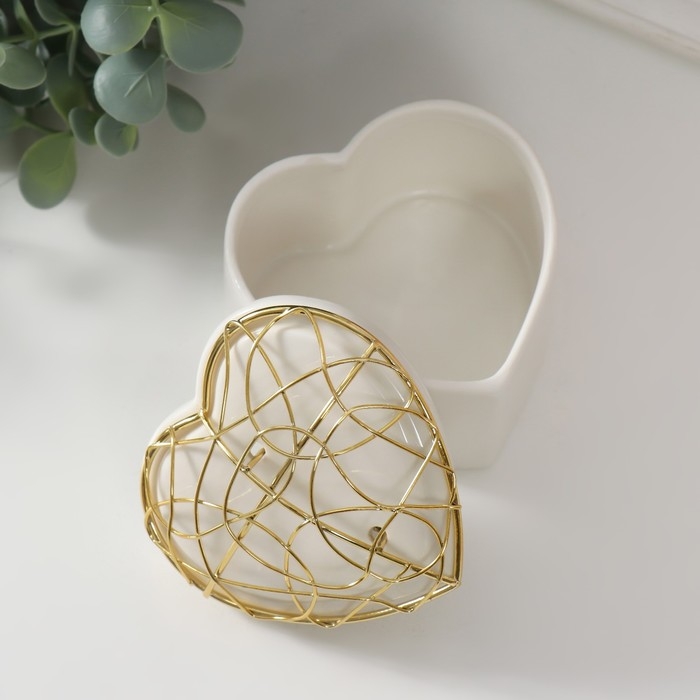 Шкатулка керамика, металл Шкатулка керамика, металл "Сердце. Каракули" белая 8,9х8,5х7,2 см