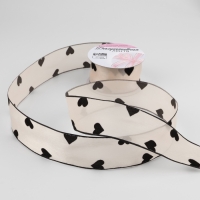 Лента капроновая &laquo;Сердечки&raquo;, с бархатным тиснением, 25 мм &times; 9,1 &plusmn; 0,5 м, цвет бежевый/чёрный