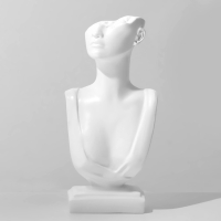 Бюст для украшений 9,5×4,5×20,5, отверстие в ухе, цвет белый Бюст для украшений 9,5×4,5×20,5, отверстие в ухе, цвет белый