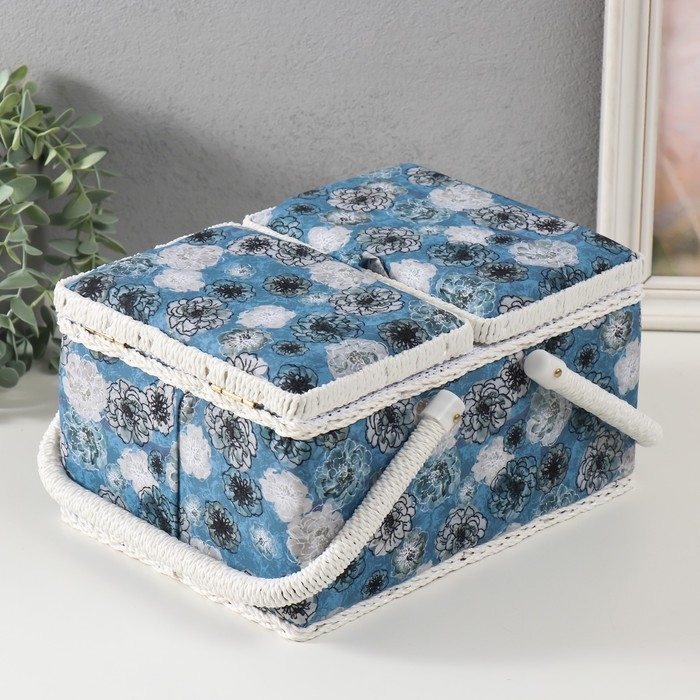 Шкатулка для рукоделия Шкатулка для рукоделия "Чёрно-белые цветы на голубом" 19х26х14,5 см