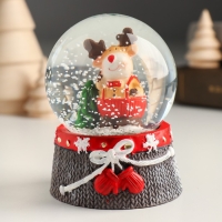 Сувенир полистоун водяной шар "Лосик в красном комбинезоне"  6,8х6,8х8,8 см