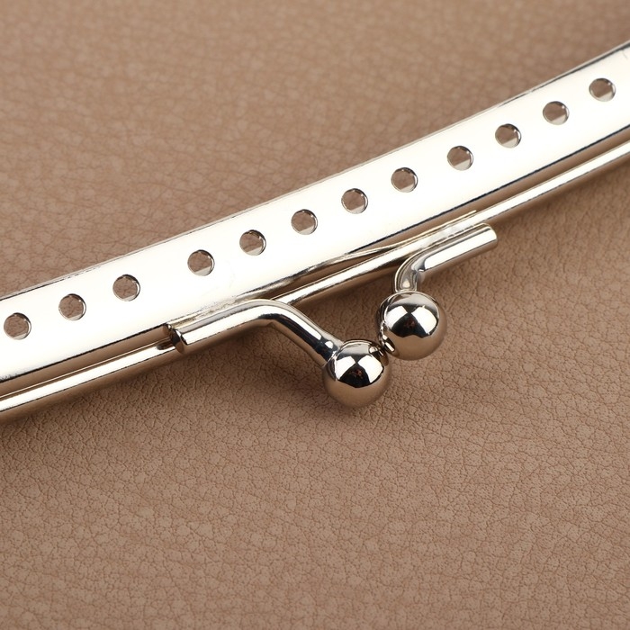 Фермуар пришивной &laquo;Полукруг&raquo;, с креплениями, 20 &times; 7,5 см, цвет серебряный