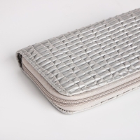 Кошелёк женский на молнии, цвет серебряный Кошелёк женский на молнии, цвет серебряный