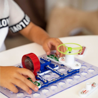 Конструктор электронный &laquo;Эврики&raquo;, 335 схем, 31 элемент, работает от батареек