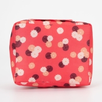 Косметичка на молнии, цвет красный Косметичка на молнии, цвет красный