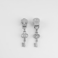 Бегунок автоматический для металлической молнии, №5, декоративный «Ключ», 10 шт, цвет никель Бегунок автоматический для металлической молнии, №5, декоративный «Ключ», 10 шт, цвет никель