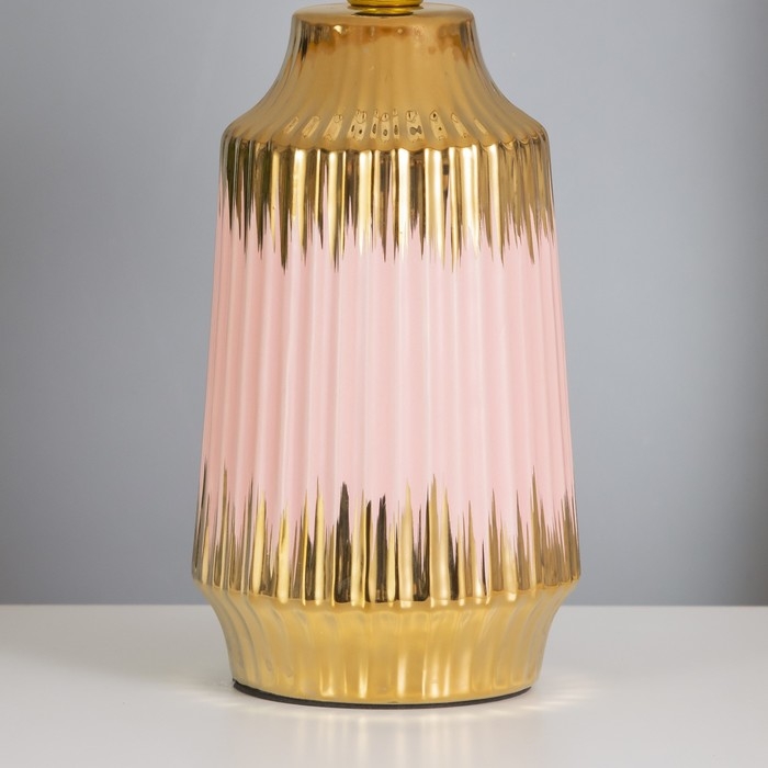 Лампа настольная Лампа настольная "Нереа" 1х40Вт Е14 розовый/золото 24х24х40см