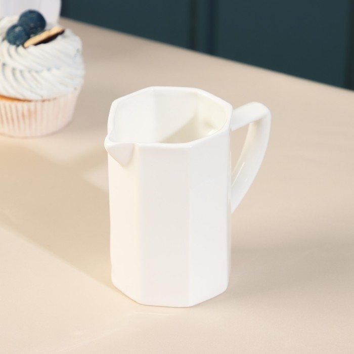 Молочник фарфоровый Sola, 250 мл Молочник фарфоровый Sola, 250 мл