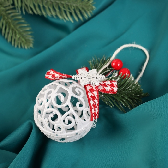 Шар пластик d-6 см "Кружевной " белый