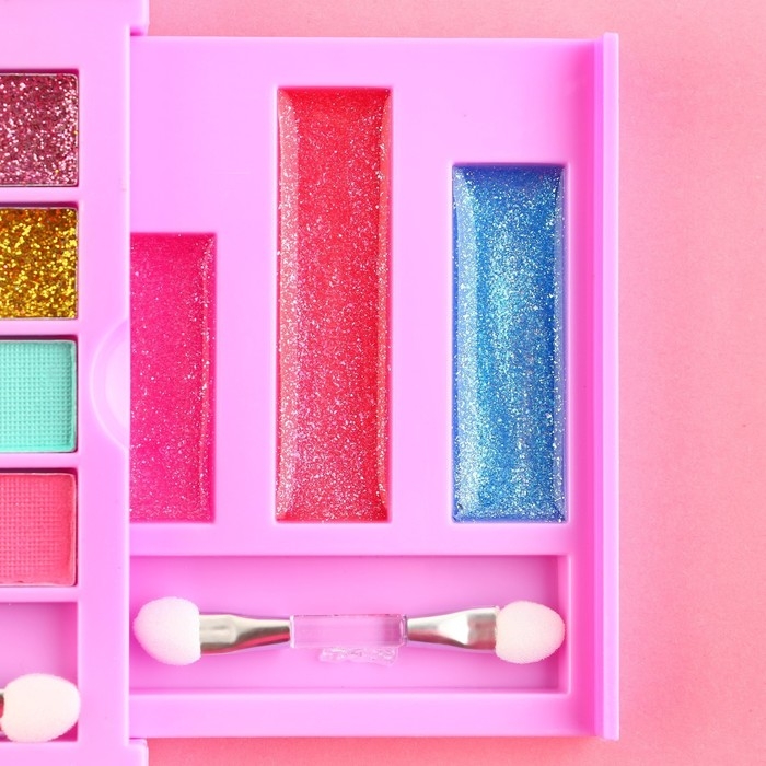 Набор детской косметики «Будь стильной» Набор детской косметики «Будь стильной»