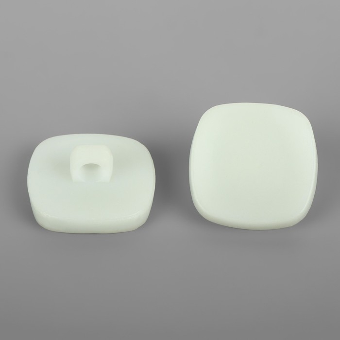 Набор пуговиц на ножке «Квадрат», 22 × 22 мм, 5 шт, цвет белый матовый Набор пуговиц на ножке «Квадрат», 22 × 22 мм, 5 шт, цвет белый матовый