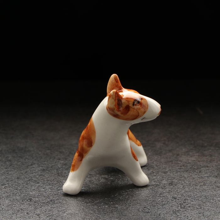 Статуэтка фарфоровая  "Бультерьер в стойке", бело-рыжий, 7х5х6 см