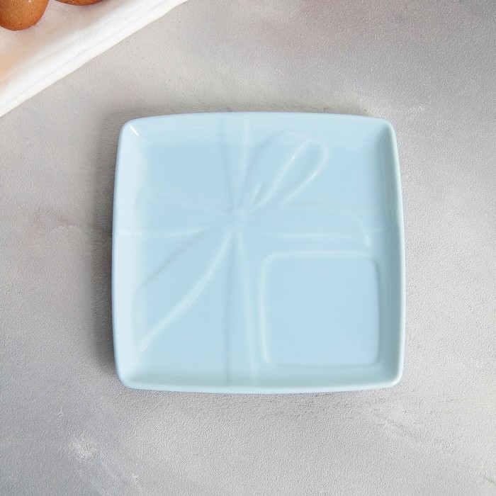 Чайная пара керамическая &laquo;Голубой подарок&raquo;, кружка 150 мл, блюдце 15.5х15.5 см, цвет голубой