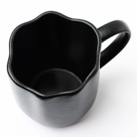 Кружка керамическая неровный край &laquo;Чёрная&raquo;, 350 мл, цвет чёрный