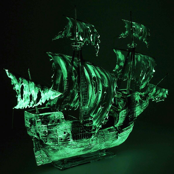 Сборная модель-корабль «Летучий Голландец» Звезда, 1/100, (9042) Сборная модель-корабль «Летучий Голландец» Звезда, 1/100, (9042)