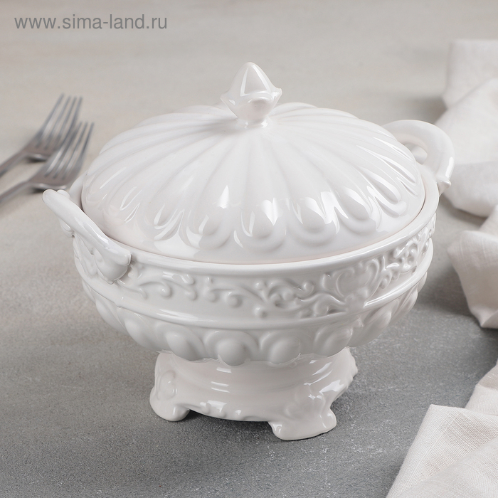 Блюдо керамическое с крышкой «Винтаж», 19,3×16,5×17 см, цвет белый Блюдо керамическое с крышкой «Винтаж», 19,3×16,5×17 см, цвет белый