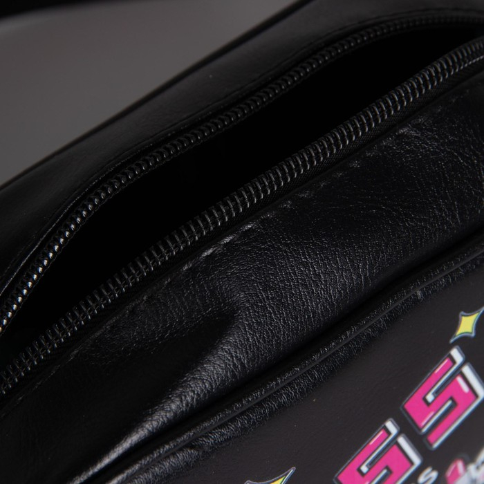Сумка детская для девочки Kiss, искусственная кожа, на ремешке, чёрная, 18х6х11 см Сумка детская для девочки Kiss, искусственная кожа, на ремешке, чёрная, 18х6х11 см