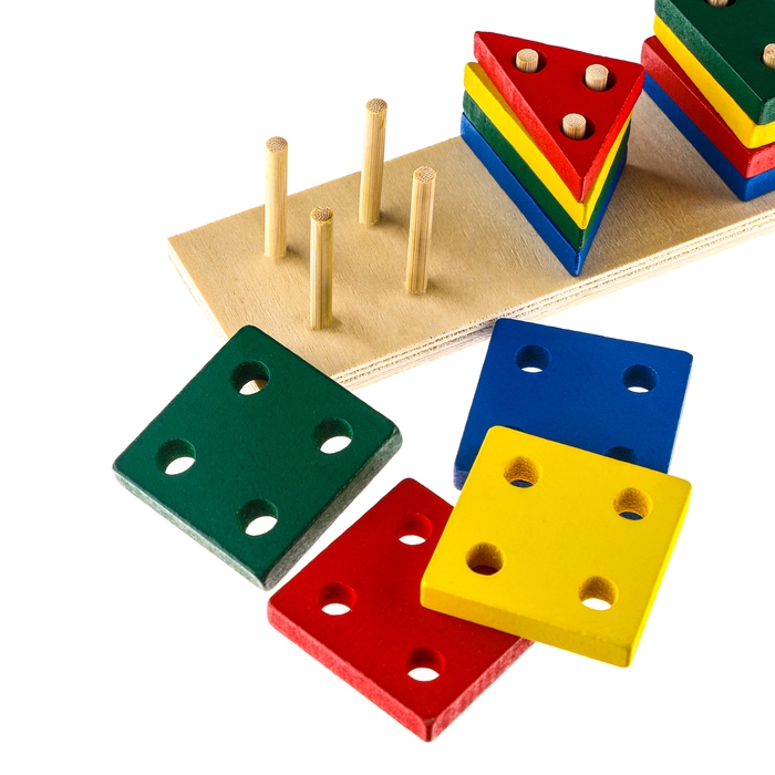 Пирамидка логическая «Фигуры», окрас глянцевый Пирамидка логическая «Фигуры», окрас глянцевый