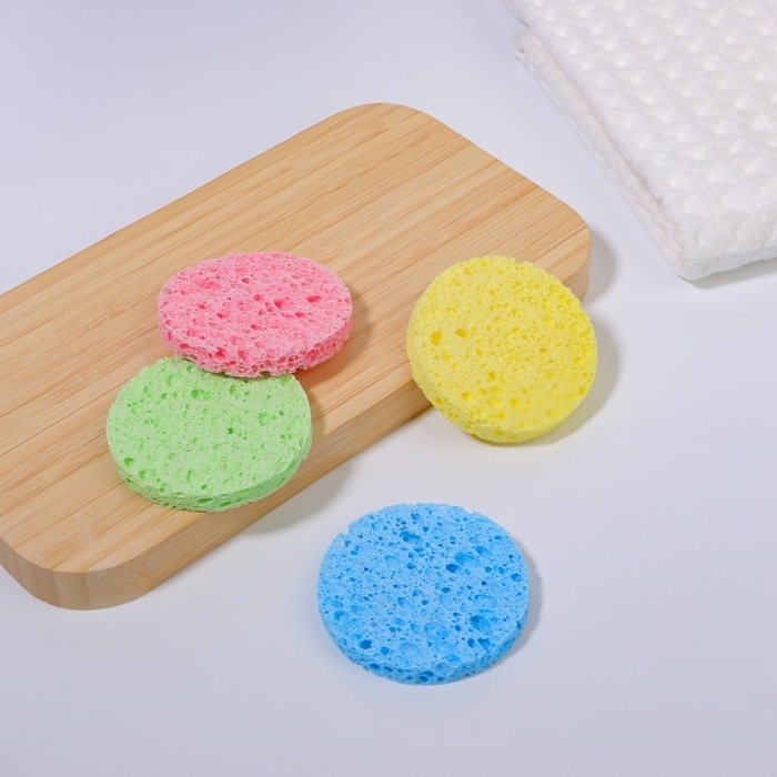 Набор спонжей для умывания &laquo;Мягкость&raquo;, d = 5,8 см, 4 шт, разноцветный