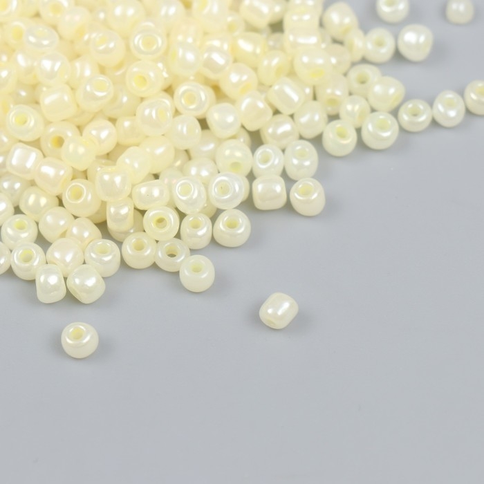 Бисер стекло 6/0 "Бледно-жёлтый" перламутр 450 гр