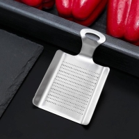 Тёрка для сыра Доляна, 11&times;7,5&times;1,2 см, цвет серебристый