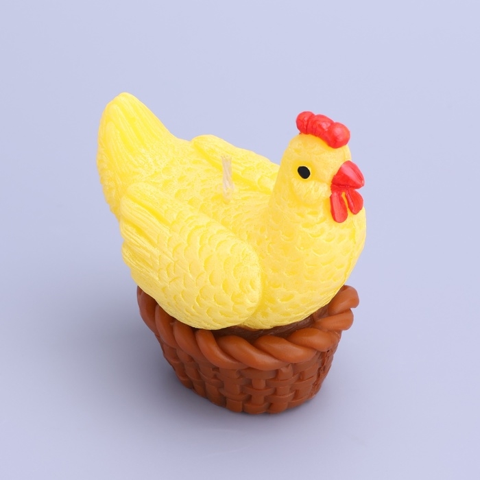 Декоративная свеча "Курочка в корзинке"