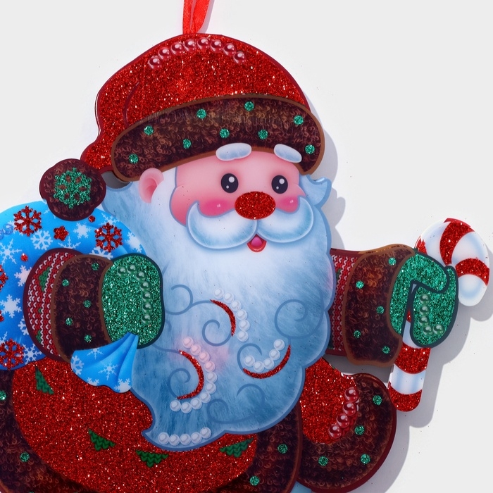 Декоративное светящиеся украшение (подвеска) Декоративное светящиеся украшение (подвеска) "Дедушка мороз на лыжах" 33х29,5 см