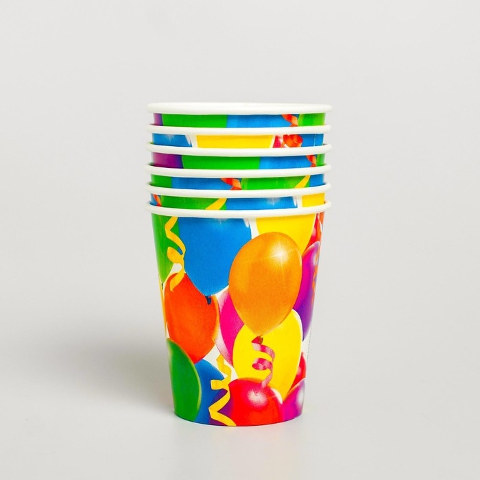 Набор бумажной посуды одноразовый С днём рождения», 6 тарелок, 6 стаканов, 6 колпаков, 1 гирлянда Набор бумажной посуды одноразовый С днём рождения», 6 тарелок, 6 стаканов, 6 колпаков, 1 гирлянда