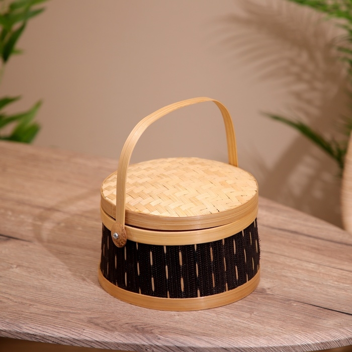 Корзинка плетёная с крышкой, из бамбука 20х20х23 см