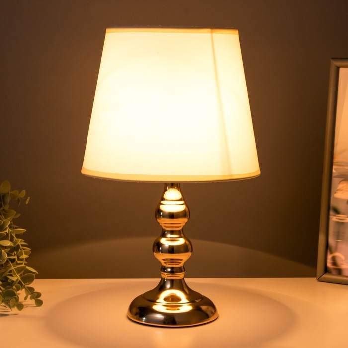 Лампа настольная "Адель" 1х40Вт Е27 220В золото 21х21х37 см RISALUX