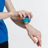 Шариковый ролик-массажер Blobus, синий с голубым Шариковый ролик-массажер Blobus, синий с голубым