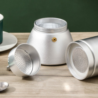 Кофеварка гейзерная Magistro Salem, на 6 чашек, 300 мл, индукция Кофеварка гейзерная Magistro Salem, на 6 чашек, 300 мл, индукция